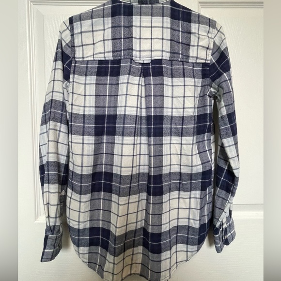 American Eagle Women’s Plaid Top - Picture 4 of 4
